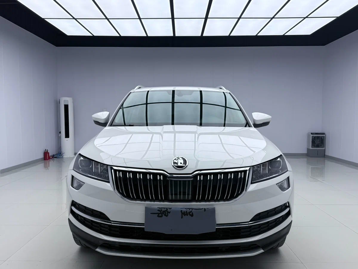 Skoda Karoq с салона по цене от 1 567 000 рублей